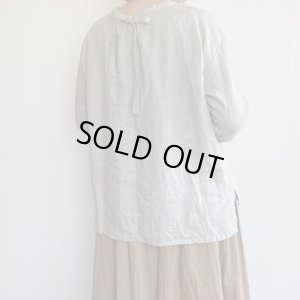 画像1: 【OUTLET】バックポイントブラウス (1)