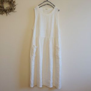 画像2: ギャザーノースリーブワンピ (2)