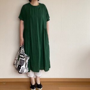 画像4: サイドギャザーワンピース (4)