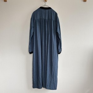 画像4: 後ギャザーシャツワンピ (4)