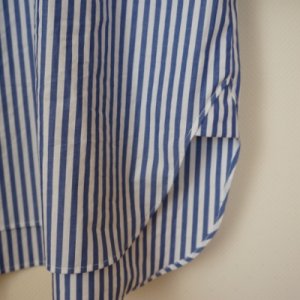 脇にガゼットを付けられます