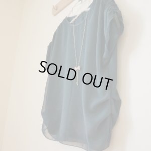 シフォン＋サテンの2枚仕立て