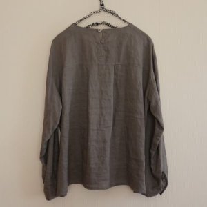 画像2: ピンタックブラウス (2)