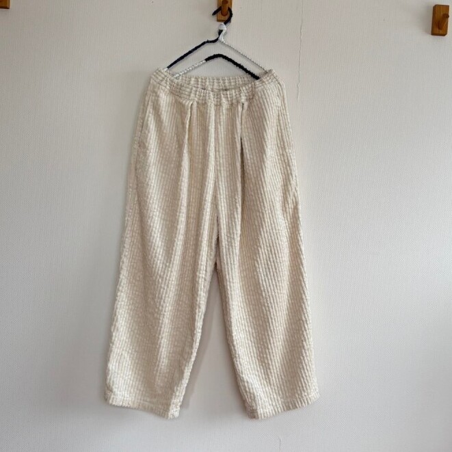 ゆるテーパードパンツ